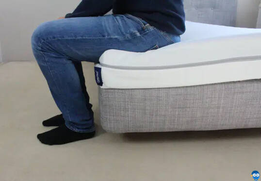 Avaliador sentado no Emma